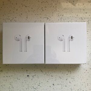 AirPods with Wireless Charging Case Bundle
